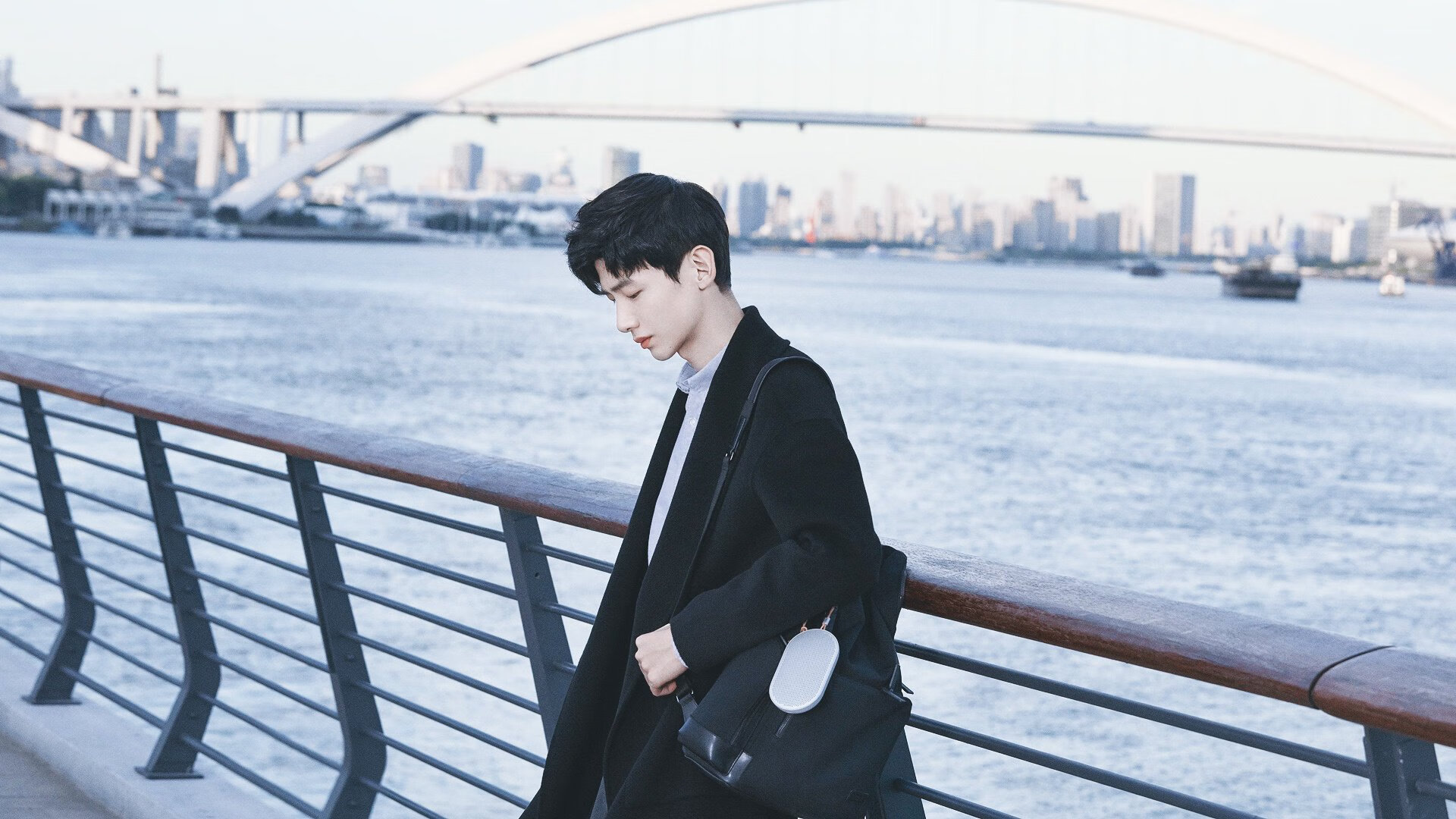 拜仁锋线多点开火打穿密集防线,拜仁套左边锋